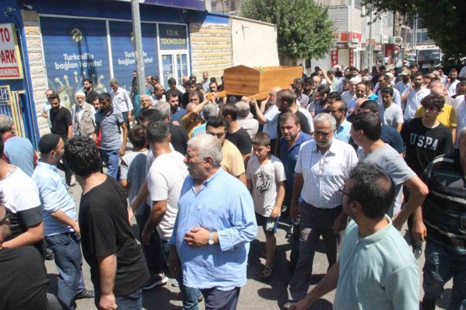 İHA muhabiri Muhammed Abdulkadir Esen son yolculuğuna uğurlandı