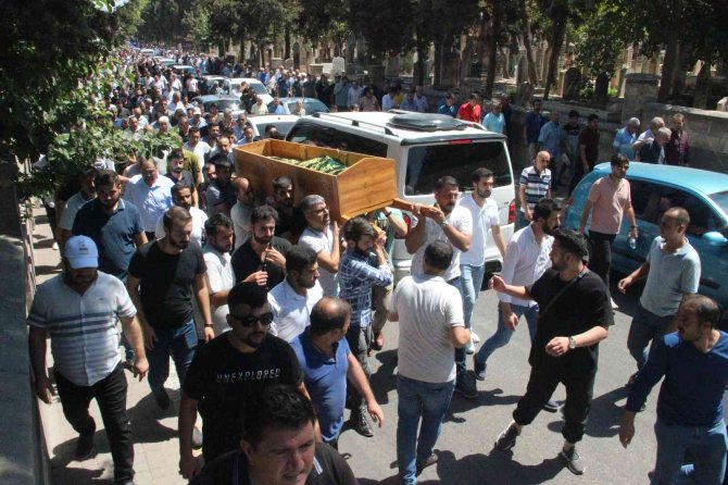 İHA muhabiri Muhammed Abdulkadir Esen son yolculuğuna uğurlandı