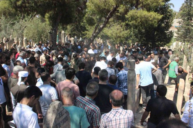 İHA muhabiri Muhammed Abdulkadir Esen son yolculuğuna uğurlandı