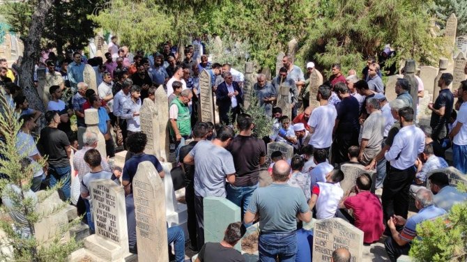 İHA muhabiri Muhammed Abdulkadir Esen son yolculuğuna uğurlandı