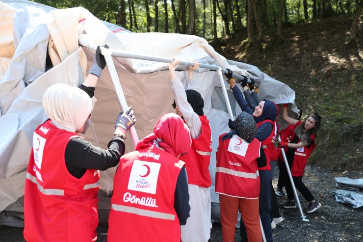 Kızılay, kadın afet gönüllüleri yetiştiriyor