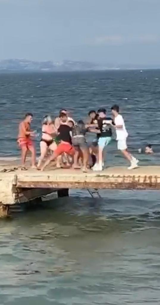 Kocaeli'nde iki grup iskelede kavga etti