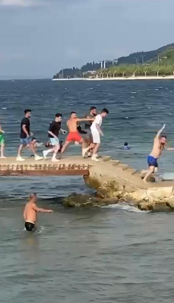 Kocaeli'nde iki grup iskelede kavga etti