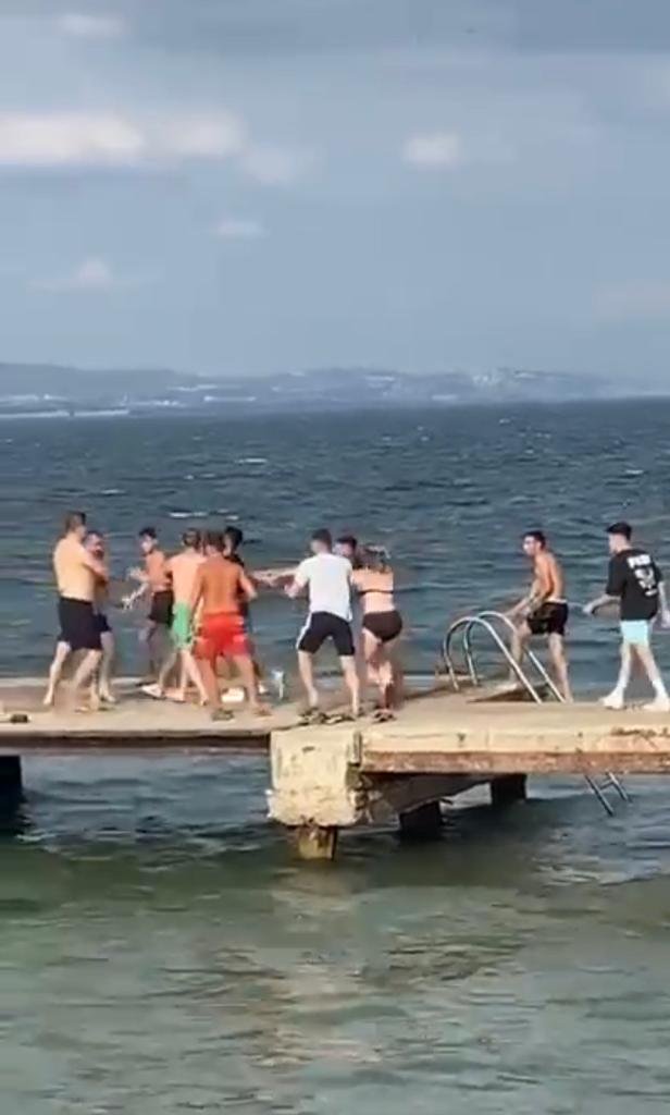 Kocaeli'nde iki grup iskelede kavga etti