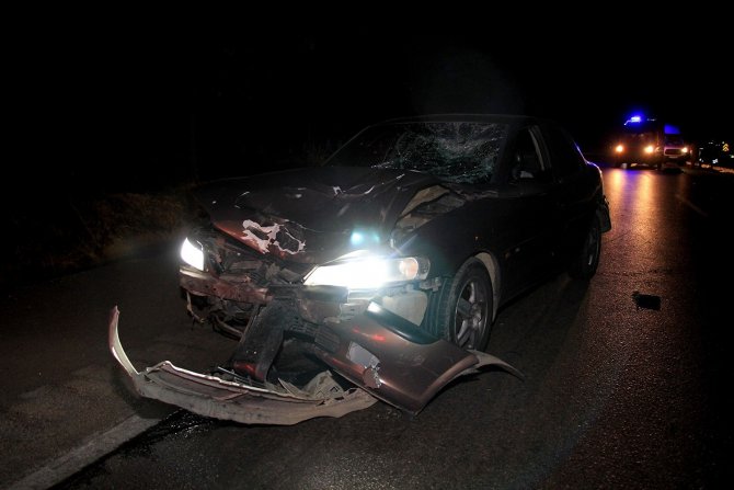 Otomobilin çarptığı anne-oğul hayatını kaybetti