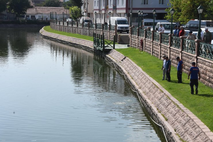 Porsuk Çayı'na düşen Afganlı çocuk, hayatını kaybetti