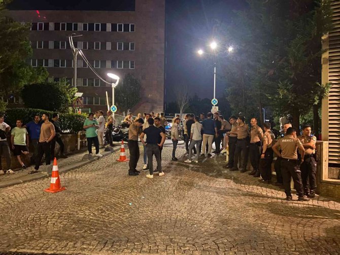 Sokakta düğün ihbarına giden bekçilere taşlı, sopalı saldırı!