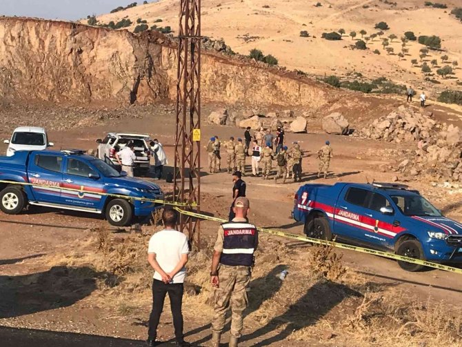 Yol kenarında iki kadın cesedi bulundu