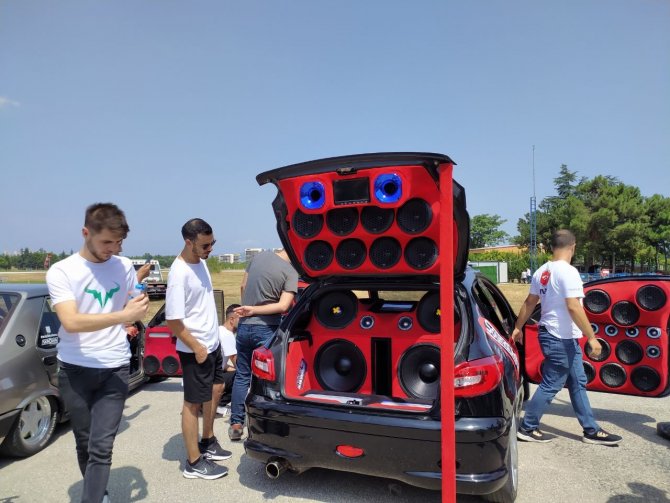 Driftçilerin gösterileri nefes kesti, o anlar dron ile görüntülendi