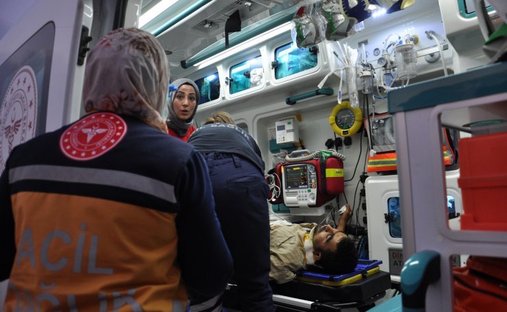 Gaziantep'te 3 kişinin yaralandığı kaza kamerada