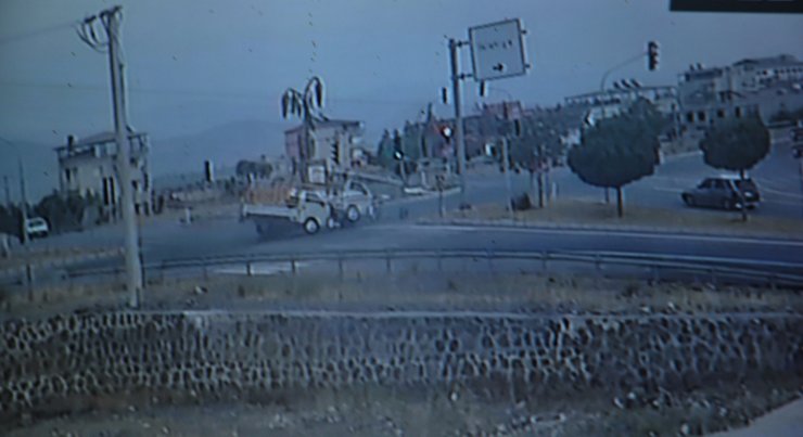 Gaziantep'te 3 kişinin yaralandığı kaza kamerada