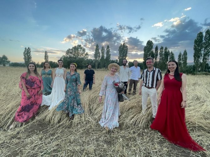 Harman festivali renkli görüntülere sahne oldu