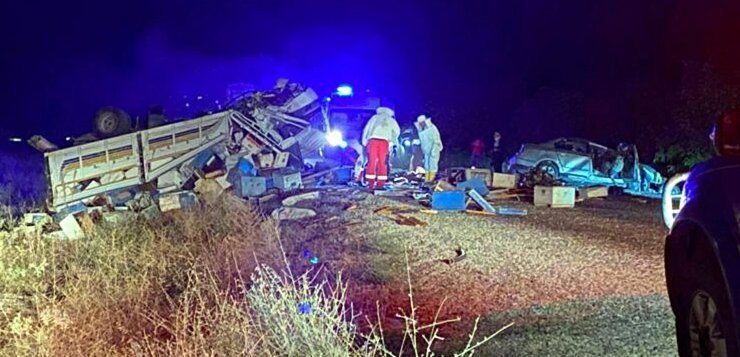 Hatalı sollama kazası; eski belediye başkanları dahil 5 ölü, 2 yaralı