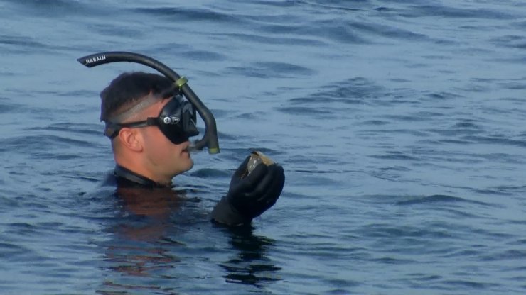 Kartal'da denizdeki el bombasını SAS ekipleri çıkardı