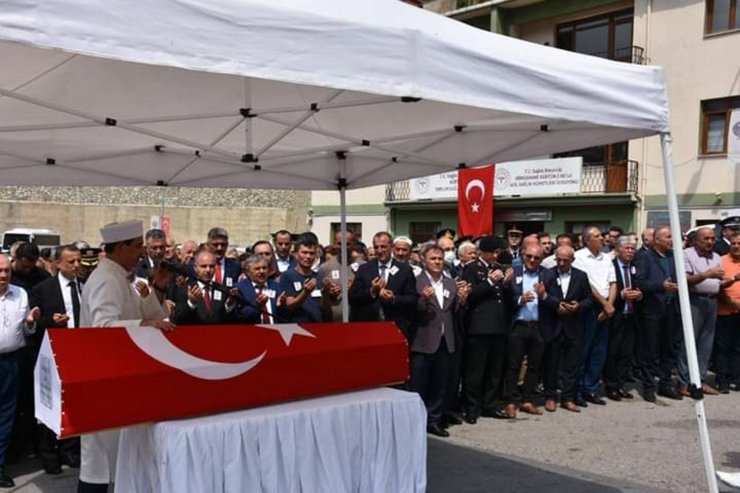 Şehit bekçi Oltan Koca, Gümüşhane'de toprağa verildi