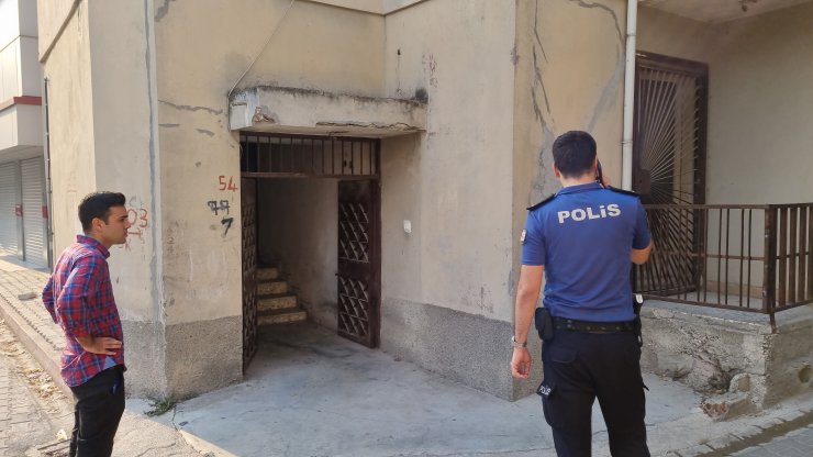 Tartıştığı kişiyi tabancayla ağır yaraladı, kaçarken karşılaştığı kişiyi darbetti