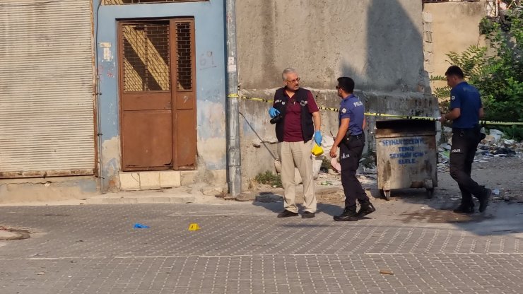 Tartıştığı kişiyi tabancayla ağır yaraladı, kaçarken karşılaştığı kişiyi darbetti