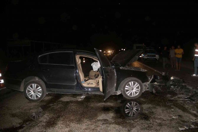İki otomobil çarpıştı: 1 ölü 3 yaralı