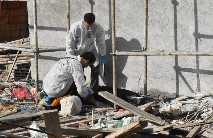 İnşaatın 5'inci katından düşen işçi öldü