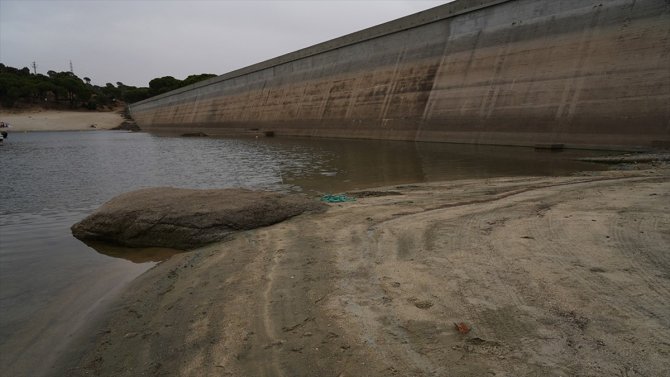 İspanya'da baraj ve göletlerin doluluk seviyesi 27 yılın en düşük seviyesinde