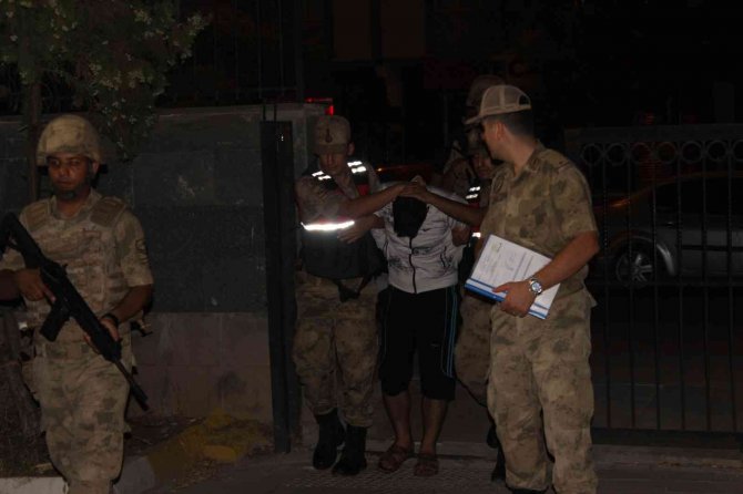 Öldürülen anne ve kızın katil zanlısı adliyeye sevk edildi