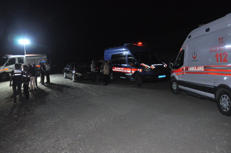 Karaman'da baraja araç düştü