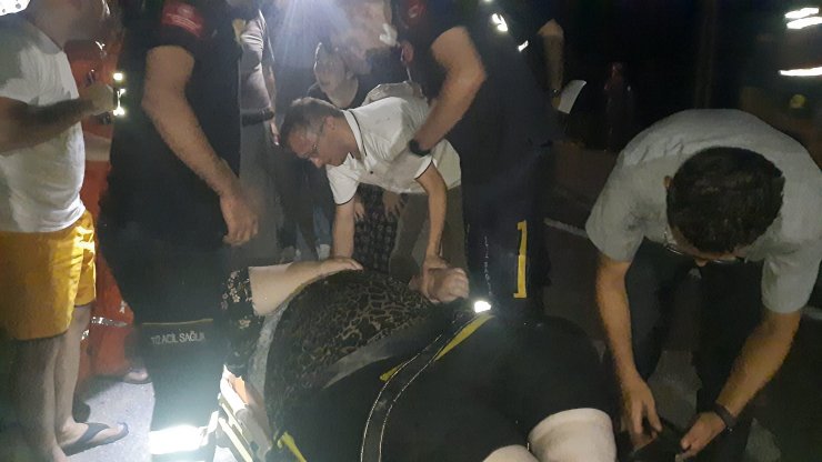 Otomobil şarampole yuvarlandı: 3 yaralı