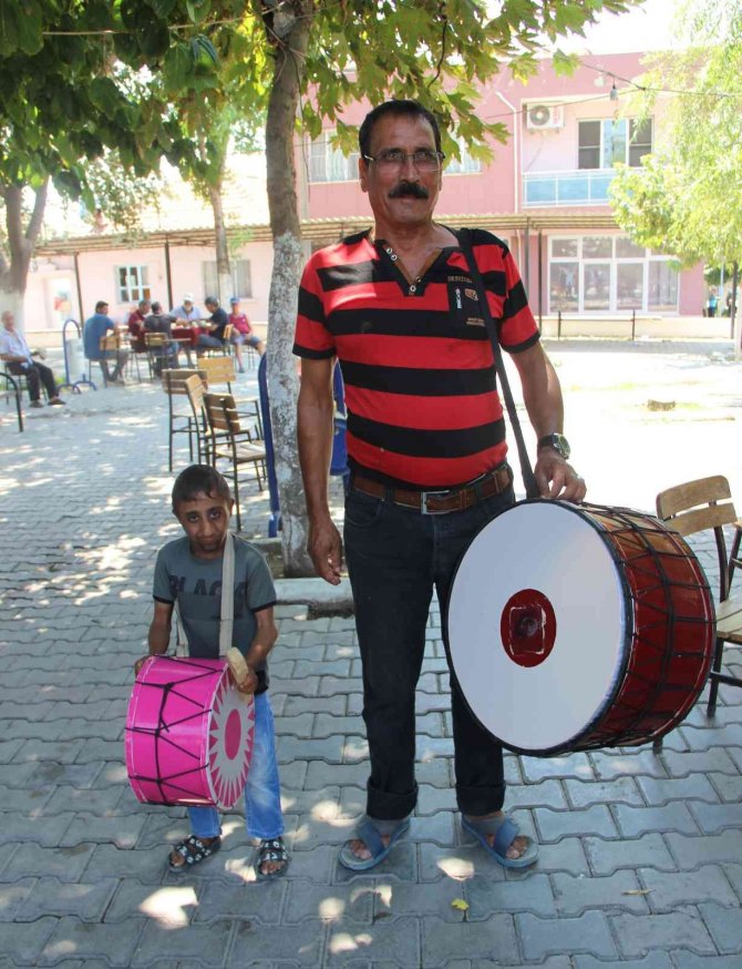 ‘Parmak çocuk’ vefat etti