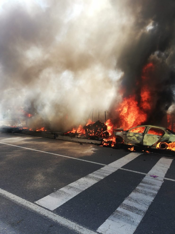 TIR ile otomobil kafa kafaya çarpıştı: 5 yaralı