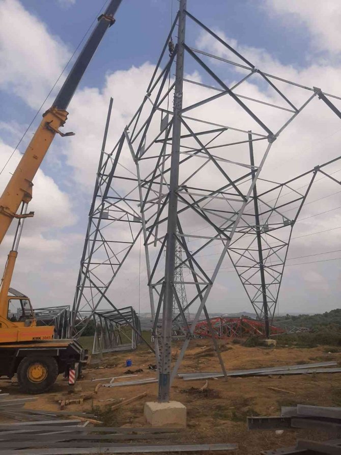 Yüksek gerilim hattı direk inşaatında çalışıyordu, 7 metreden aşağı düştü