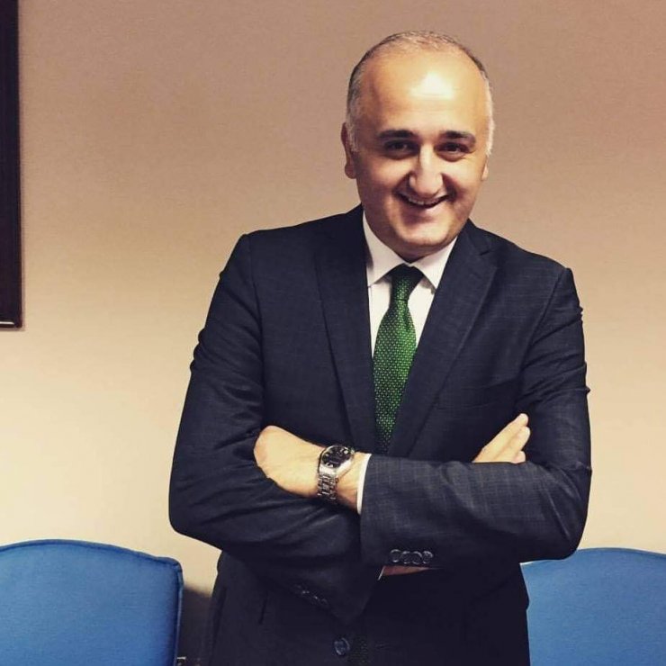 Eski milli futbolcu, bugün ölüm yıl dönümü olan oğlu gibi kalp krizinden öldü