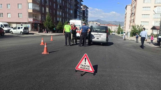 Konya'da hafif ticari aracın çarptığı yaya yaralandı