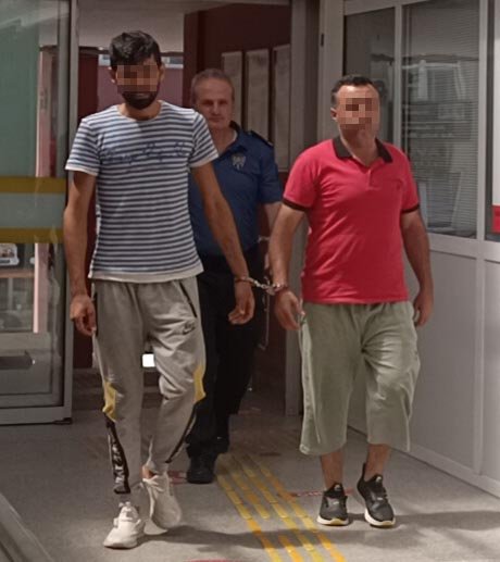 Eşiyle ilişkisi olan komşusunu beyzbol sopasıyla dövdü, otomobilini gasbetti