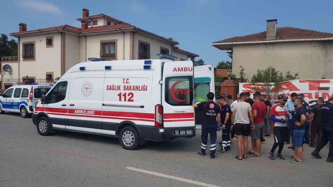 Hafif ticari araç evin duvarına çarptı: 1 ölü