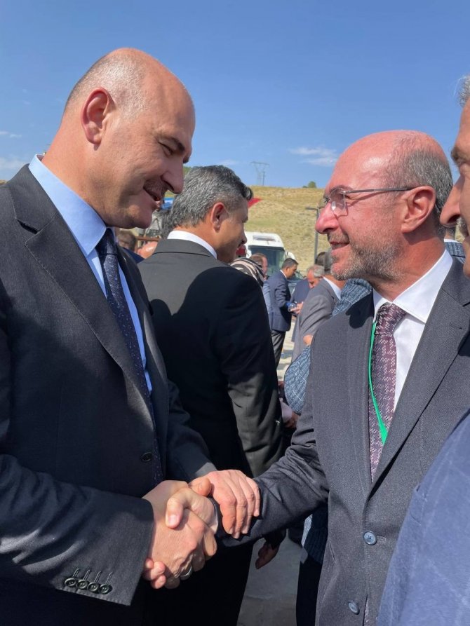 Pekyatırmacı: "Kadim medeniyetimizin emanetçisiyiz"