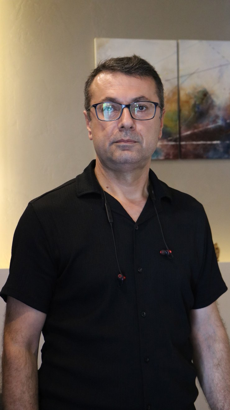 Ses kaydı delil kabul edilip, memuriyetten azledilince AYM'ye itiraz etti