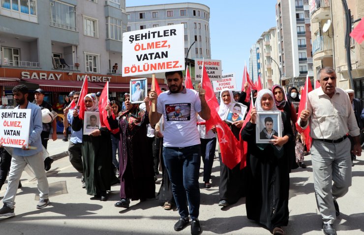 Van'da evlat nöbeti tutan anne: Kandil'in yolunu artık kapattık