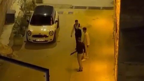 Acemi magandalar pompalıyla sokakta dehşet saçtı