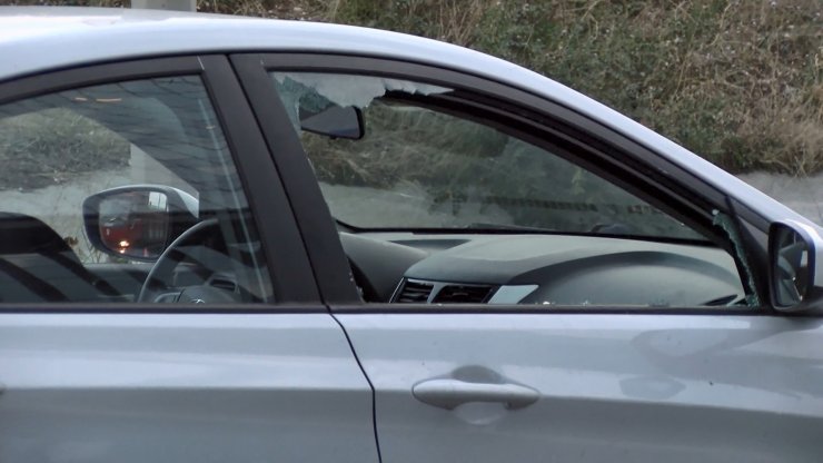 Esenyurt'ta yol verme kavgasında 2 kişi silahla yaralandı