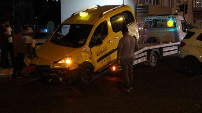 İki ayrı kaza: 1 yaralı