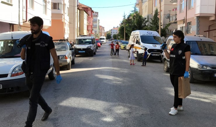 Yatağında morarmış bulunan Aliye bebek, kurtarılamadı