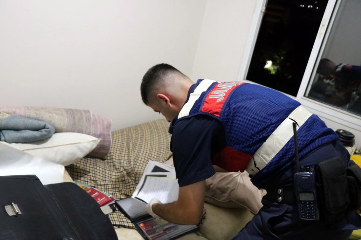 2 ildeki göçmen kaçakçılığı operasyonunda 4 tutuklama