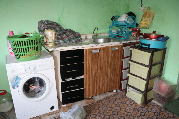 6 çocuklu annenin toprak evde 20 yıllık yaşam mücadelesi