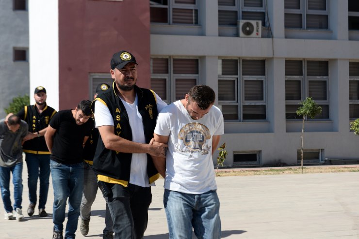 Cinayeti, cesedin üzerine örtülen kırmızı örtü aydınlattı