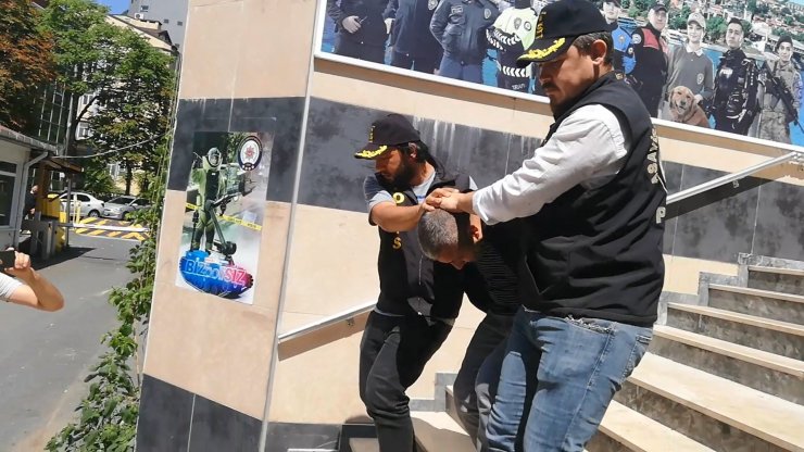 Eşini, kızını ve kuzenini öldüren şüpheli tutuklandı