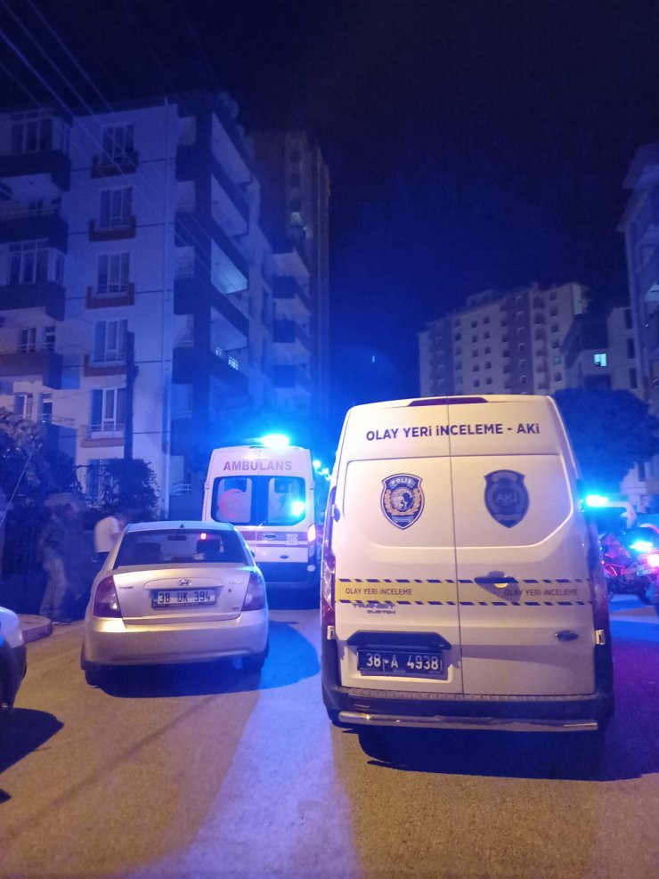 Evde başından vurulan 4 çocuk babası, toprağa verildi