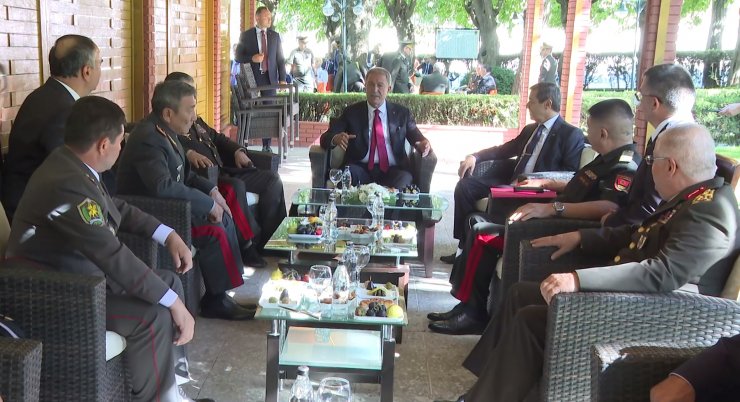 Bakan Akar, ​dost ve kardeş ülkelerin savunma bakanları ve yardımcıları ile görüştü