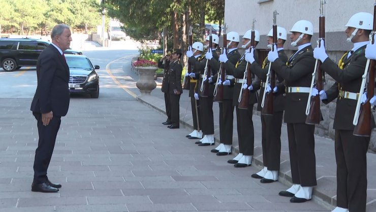 Bakan Akar, ​dost ve kardeş ülkelerin savunma bakanları ve yardımcıları ile görüştü