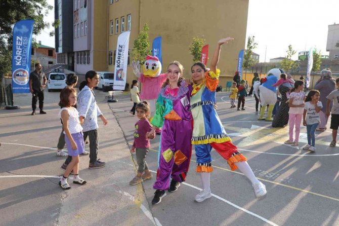Çocuk şenliklerinde minikler eğlencenin doruğunu yaşadı