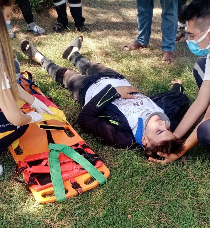 Kontrolden çıkan motosiklet devrildi, 1 kişi yaralandı